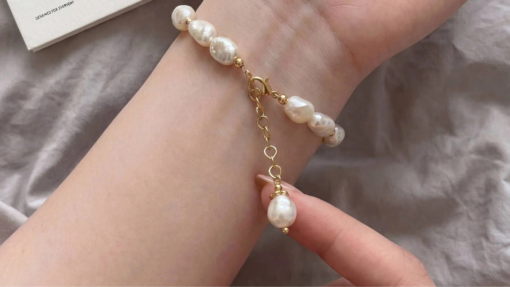 Why Minimalist Jewelry Never Goes Out of Style