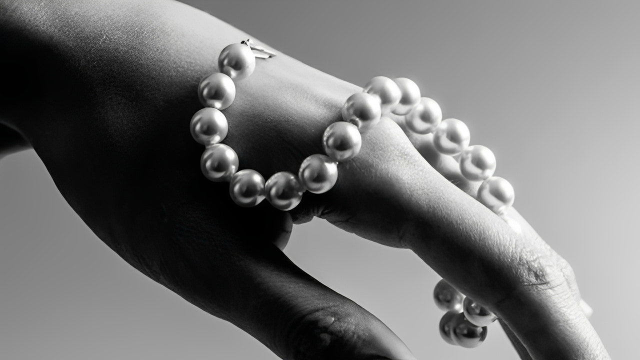 Minimalist Jewellery for Everyday Wear: A Modern Guide to Effortless Style