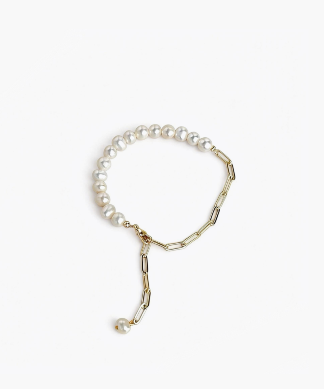 Linked pearl bracelet featuring freshwater pearls and 18K gold plated chain in a modern minimalist design