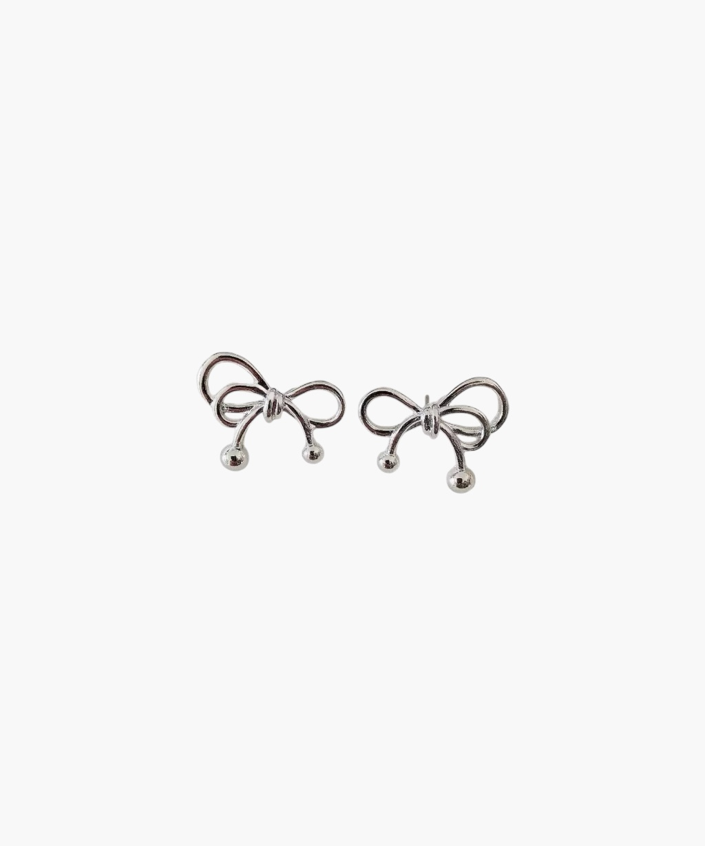 Refined bow stud earrings in 925 silver plated finish, minimalist sculpted bow earrings with polished modern design.