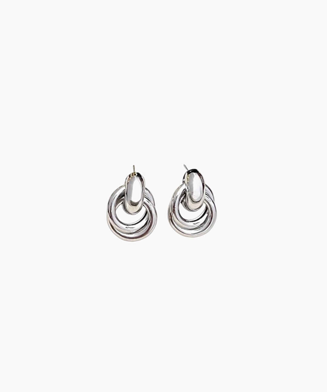 Sculpted interlock drop earrings in 925 silver plated finish featuring smooth polished layered loop design.